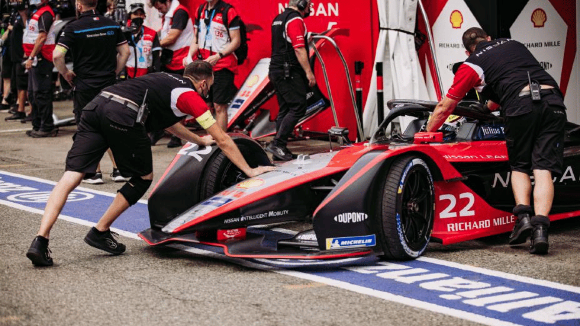 Maintenance of Formula E cars
